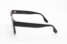 Victoria Beckham VB604S 3